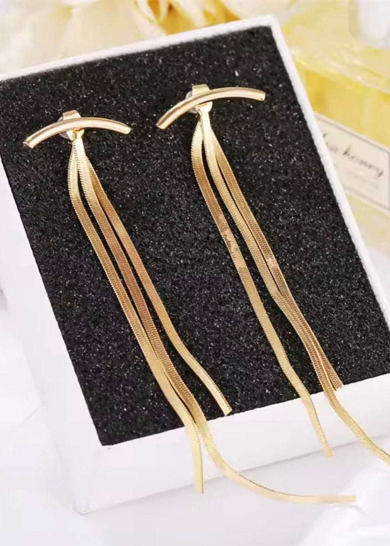 GOLD "STRING" EARRINGS